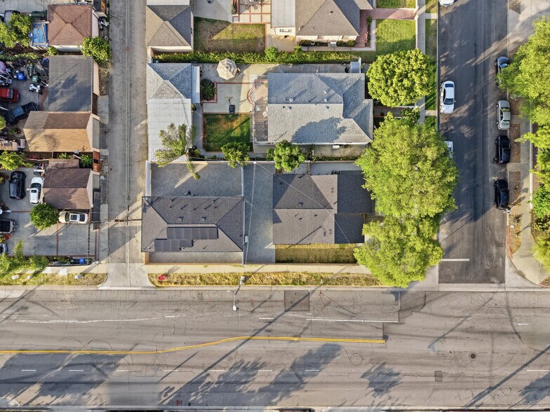 13689 Garber St, Arleta, CA à vendre - Photo de l’immeuble – Image 2 sur 21