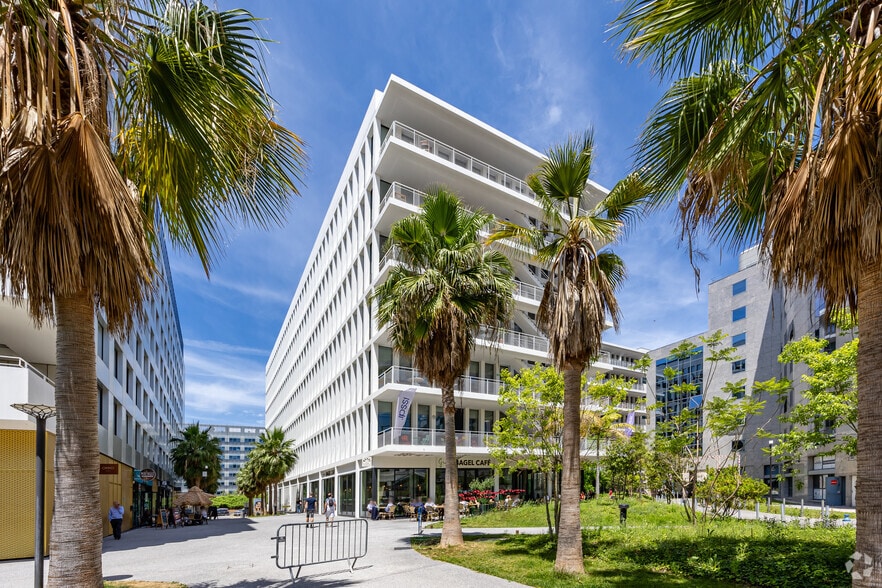143 Boulevard René Cassin, Nice à louer - Photo de l’immeuble – Image 3 sur 20