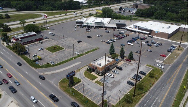 1630-1690 E Apple Ave, Muskegon, MI à louer - Photo de l’immeuble – Image 3 sur 5