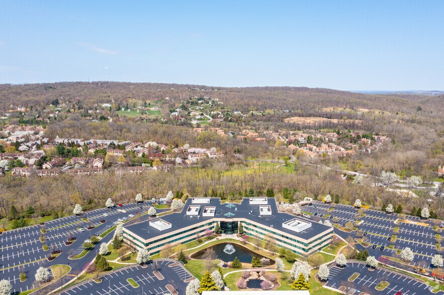 1500-1550 Liberty Ridge Dr, Wayne, PA à louer - Aérien – Image 2 sur 2