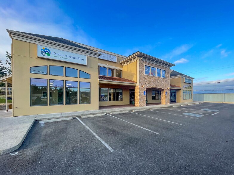2198 NE Stephens St, Roseburg, OR à vendre - Photo de l’immeuble – Image 3 sur 48