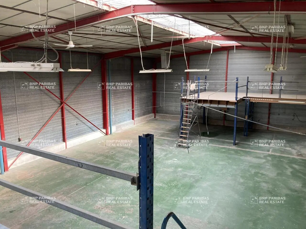 Local d’activités dans Pontault-Combault à louer Photo intérieure– Image 1 sur 5