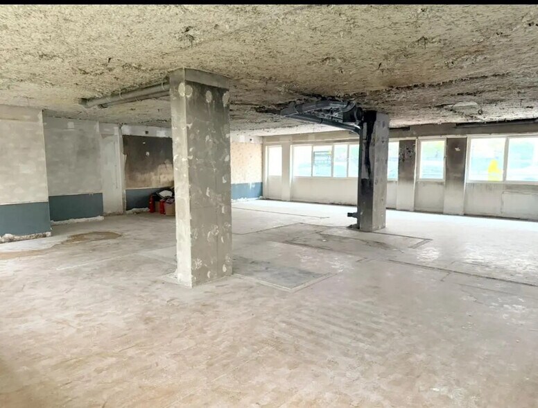 Local commercial dans Levallois-Perret à vendre - Photo de l’immeuble – Image 2 sur 12