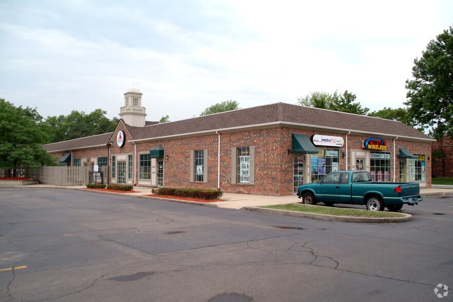 3307-3389 Greenfield Rd, Dearborn, MI à louer - Photo principale – Image 2 sur 3