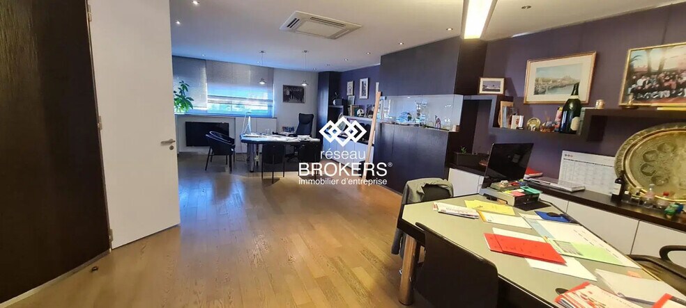 Bureau dans Lisieux à vendre - Photo de l’immeuble – Image 2 sur 5