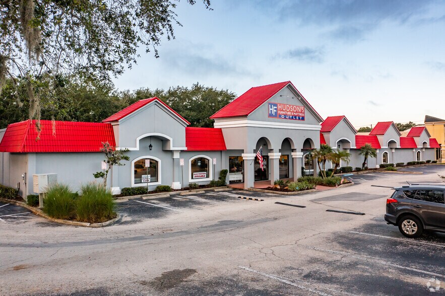684 E Altamonte Dr, Altamonte Springs, FL à vendre - Photo de l’immeuble – Image 3 sur 5