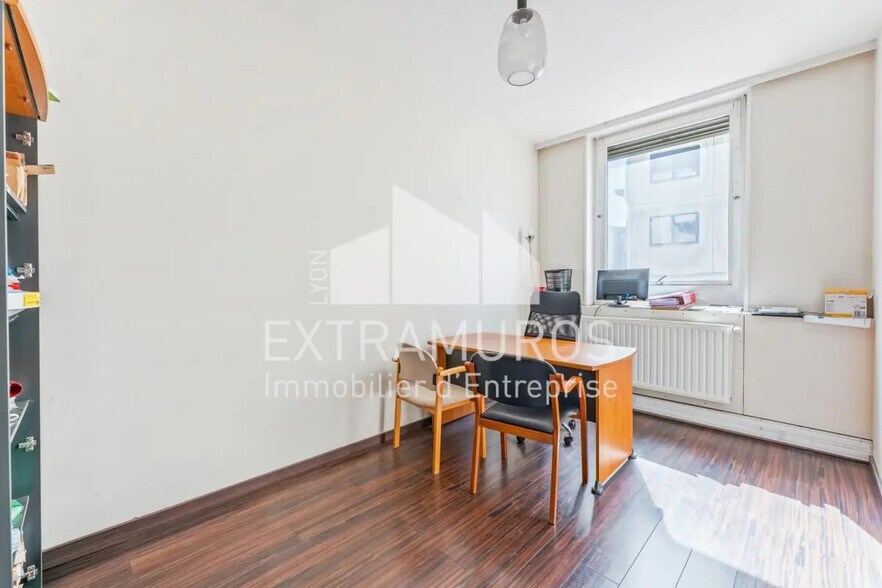 Bureau dans Lyon à vendre - Photo de l’immeuble – Image 3 sur 8