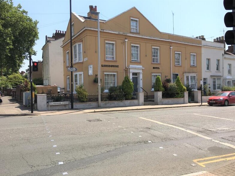 87-89 Clarendon St, Leamington Spa à vendre - Photo de l’immeuble – Image 2 sur 5