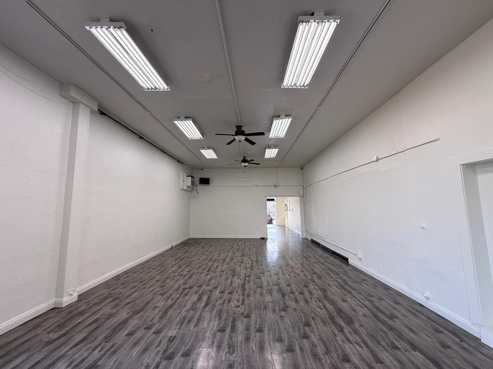 2934-2942 Whittier Blvd, Los Angeles, CA à louer Photo intérieure– Image 1 sur 12