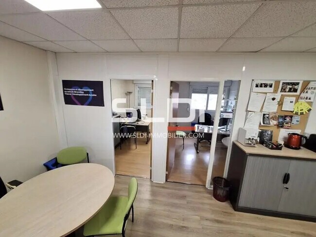 Plus de détails pour 89 Avenue Du Progrès, Chassieu - Bureau à louer