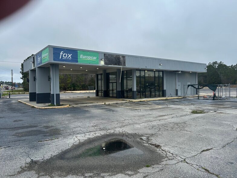 1771 Airport Rd, Jacksonville, FL à louer - Photo de l’immeuble – Image 2 sur 8