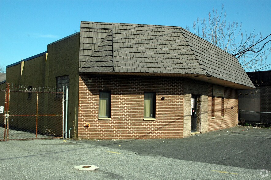 1462 Chestnut Ave, Hillside, NJ à louer - Photo de l’immeuble – Image 3 sur 4
