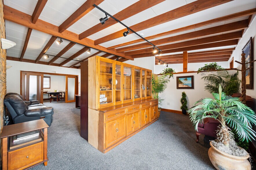 304 Doris Dr, Lakeland, FL à louer - Photo de l’immeuble – Image 3 sur 22