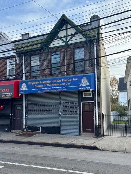 10913 Farmers Blvd, Saint Albans, NY à vendre - Photo de l’immeuble – Image 2 sur 2