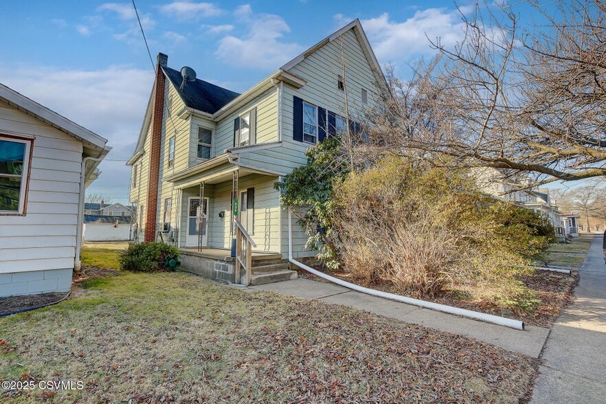 606 W Main St, Bloomsburg, PA à vendre - Photo de l’immeuble – Image 3 sur 20