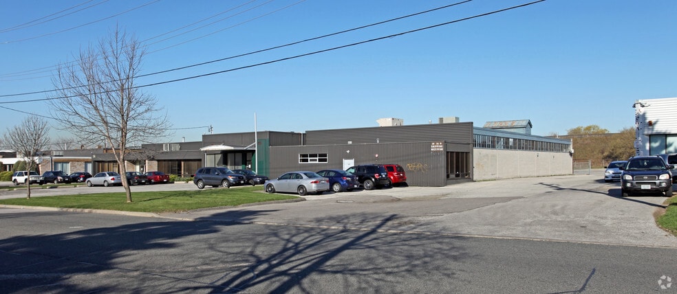 48-54 Carnforth Rd, Toronto, ON à louer - Photo principale – Image 1 sur 2