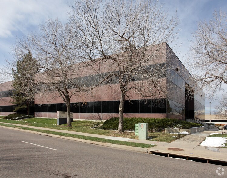 2101 S Blackhawk St, Aurora, CO à vendre - Photo principale – Image 1 sur 38