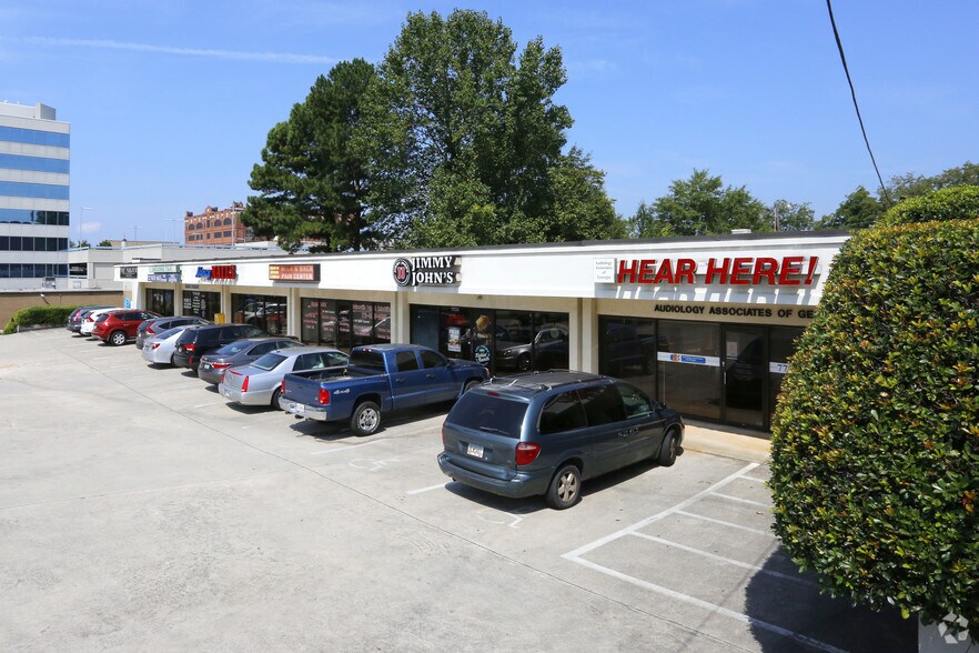 333 Jesse Jewell Pky, Gainesville, GA à louer - Photo principale – Image 1 sur 7