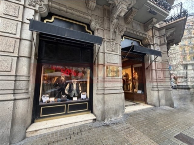 Local commercial dans Barcelone, Barcelona à louer - Photo de l’immeuble – Image 3 sur 4