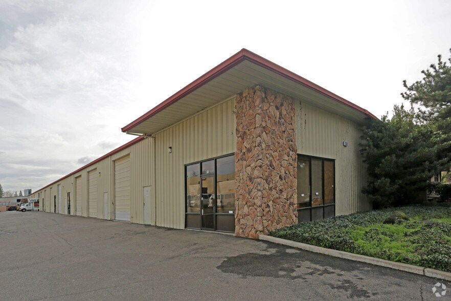 11362 Amalgam Way, Rancho Cordova, CA à louer - Photo de l’immeuble – Image 2 sur 2