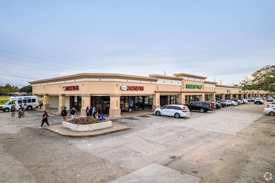 8787 W Bellfort St, Houston, TX à louer - Photo de l’immeuble – Image 1 sur 4