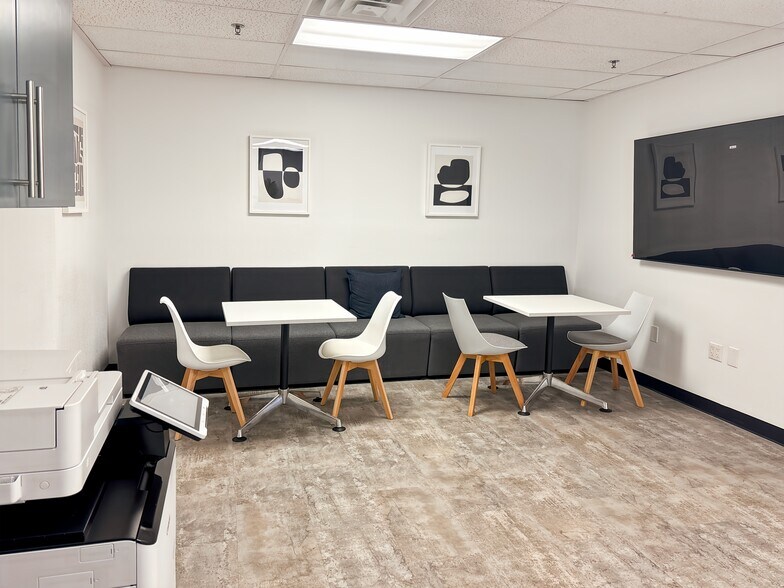 6301 Mountain Vista St, Henderson, NV à louer - Photo intérieure – Image 3 sur 14