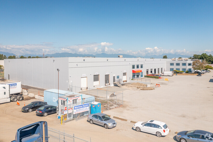 1519-1531 Derwent Way, Delta, BC à louer - Photo principale – Image 1 sur 10