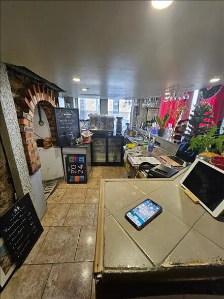 Local commercial dans Lyon à vendre - Photo de l’immeuble – Image 2 sur 3