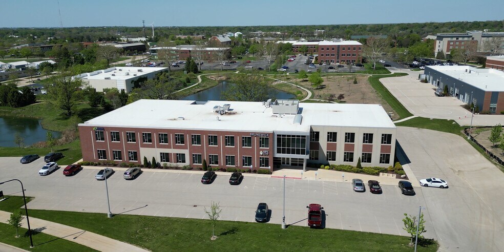 1907 S 4th St, Champaign, IL à louer - Photo principale – Image 1 sur 1