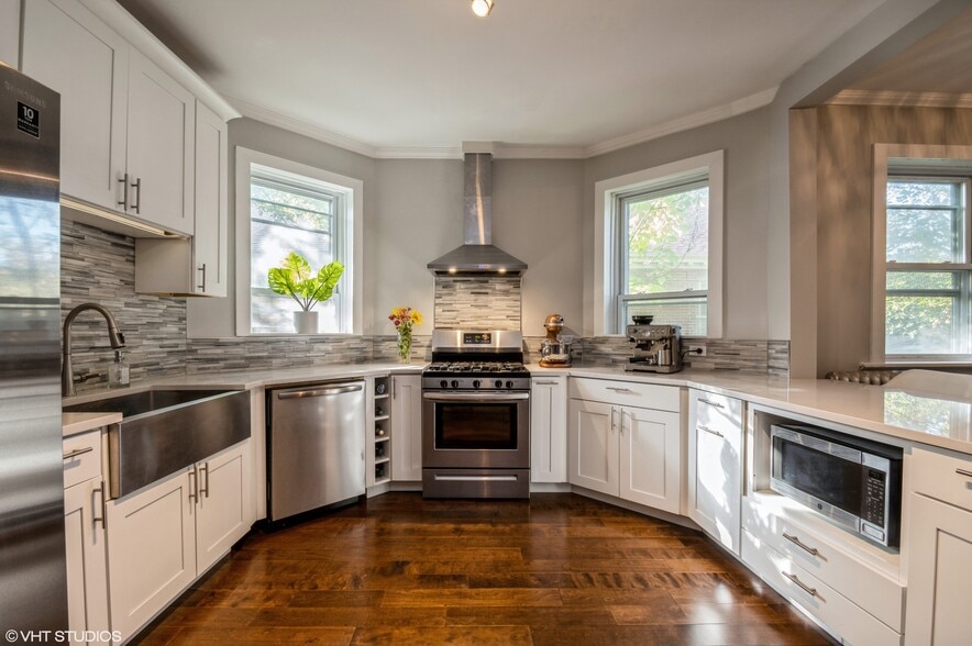 647 Asbury Ave, Evanston, IL à vendre - Photo intérieure – Image 2 sur 3