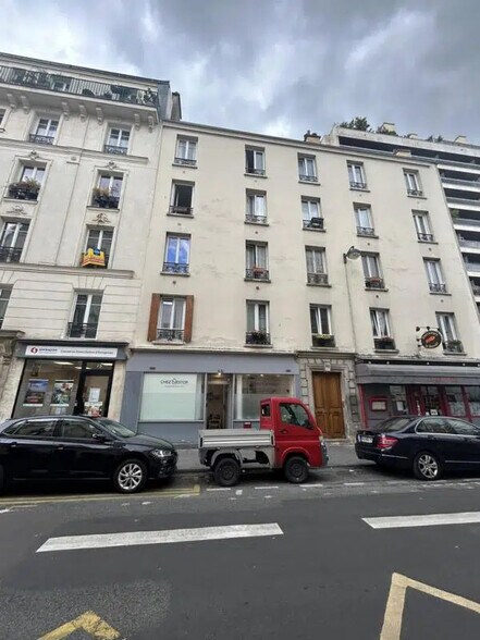 Local commercial dans Paris à louer - Photo de l’immeuble – Image 1 sur 4