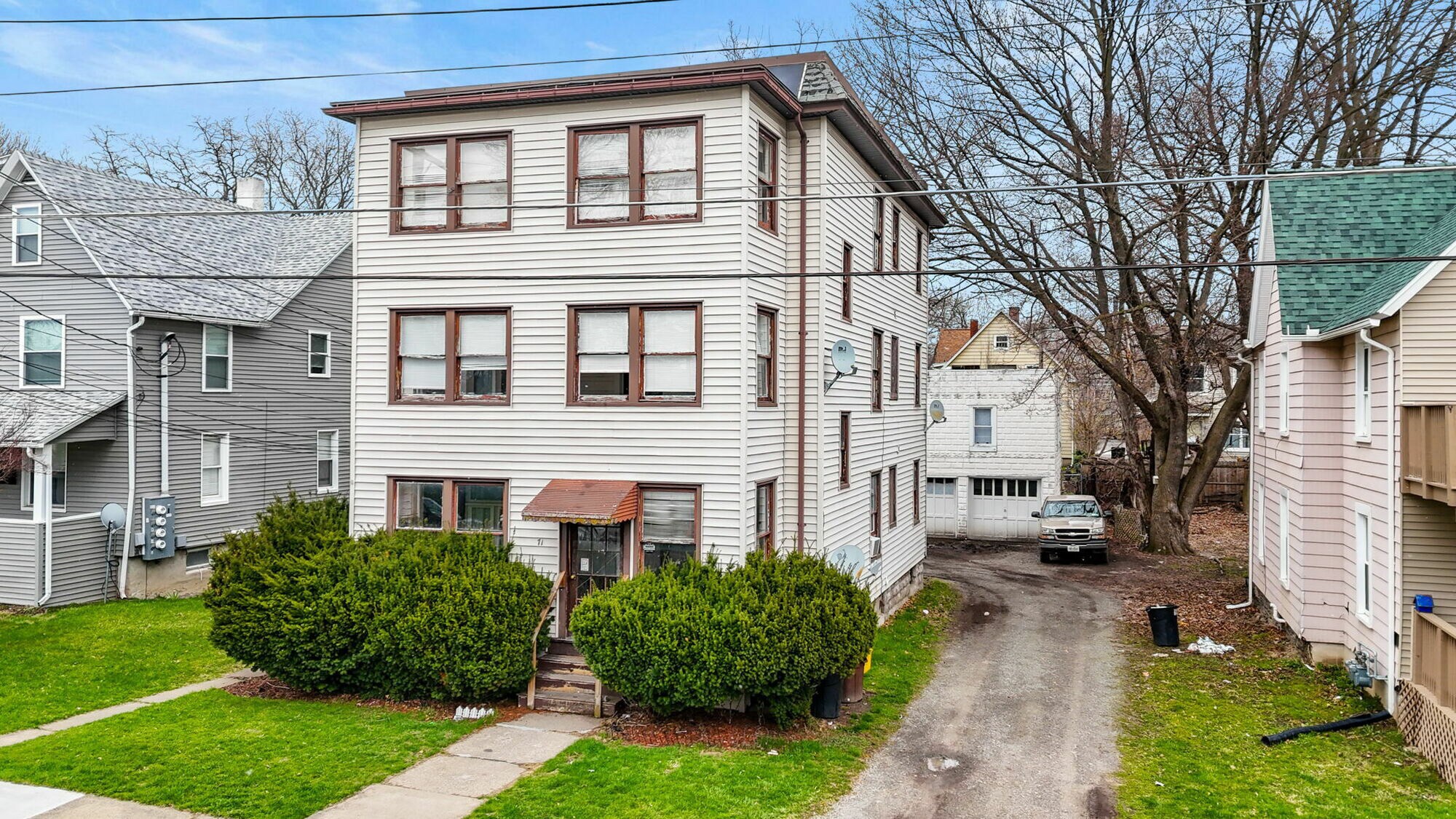 71 Albert St, Johnson City, NY à vendre Photo principale– Image 1 sur 7