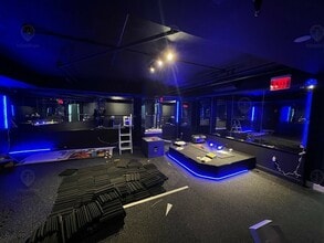 31-57 Vernon Blvd, Long Island, Long Island City, NY à louer Photo intérieure– Image 1 sur 8