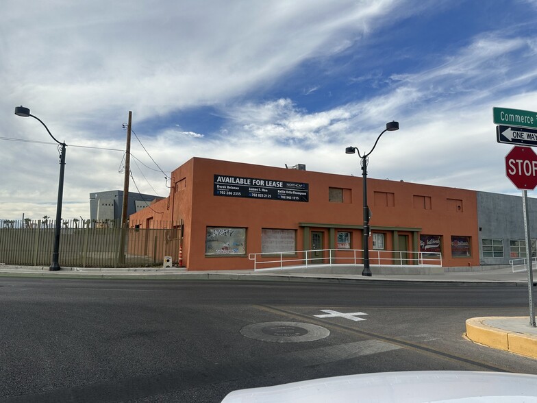 710 S Main St, Las Vegas, NV à louer - Photo de l’immeuble – Image 3 sur 19