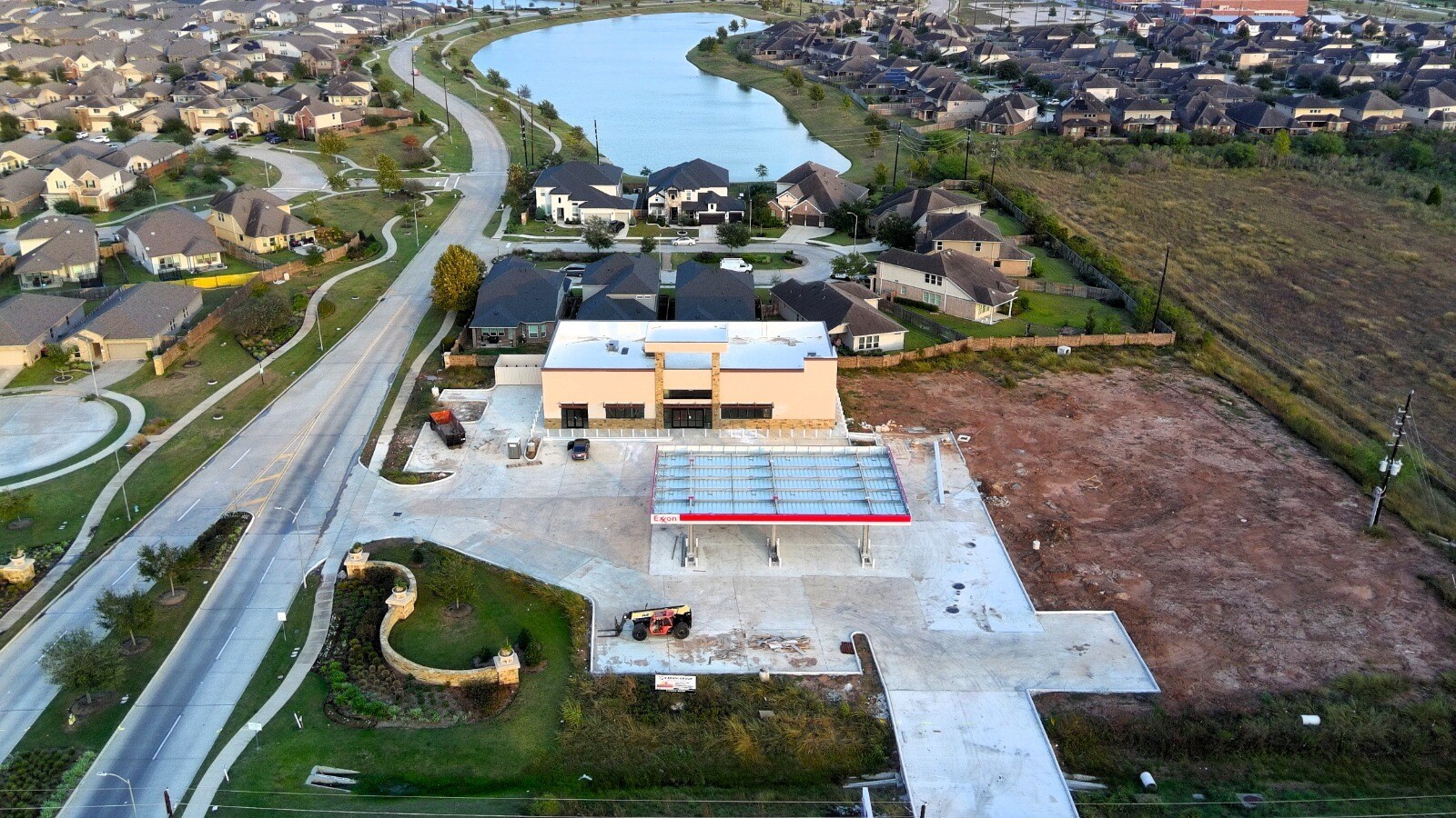 8426 Grand Mission Blvd, Richmond, TX à louer Photo de l’immeuble– Image 1 sur 7