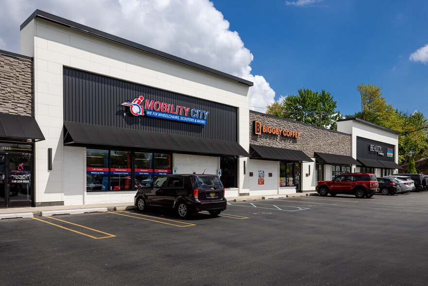 26710-26780 Southfield Rd, Lathrup Village, MI à louer - Photo de l’immeuble – Image 3 sur 7