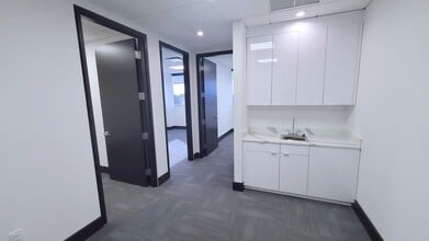 7777 Glades Rd, Boca Raton, FL à louer Photo intérieure– Image 1 sur 3