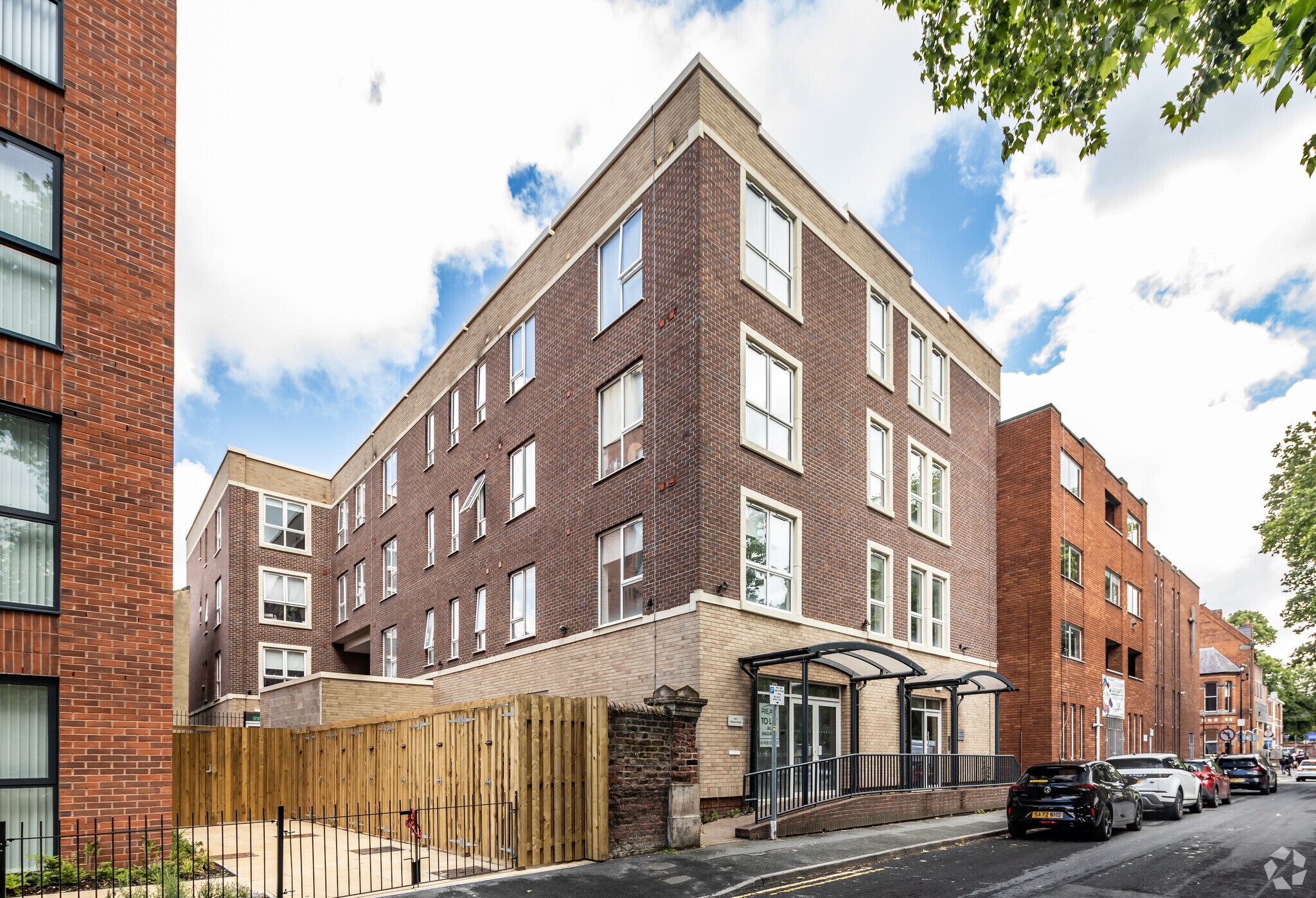 Palmyra Sq N, Warrington à louer Photo principale– Image 1 sur 5