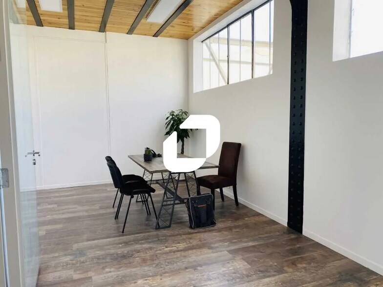 Bureau dans Persan à louer - Photo de l’immeuble – Image 2 sur 31