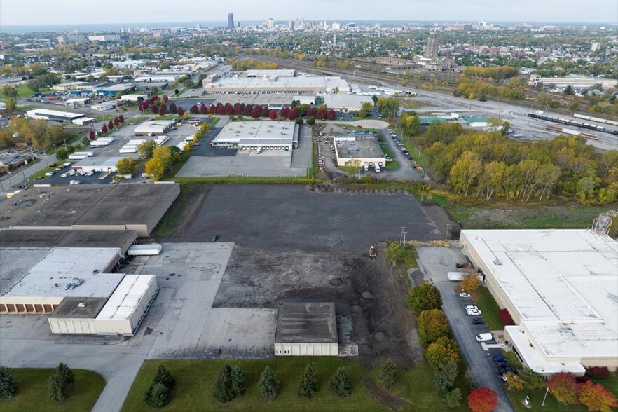 60 Bud Mil Dr, Buffalo, NY à louer - Photo de l’immeuble – Image 3 sur 10