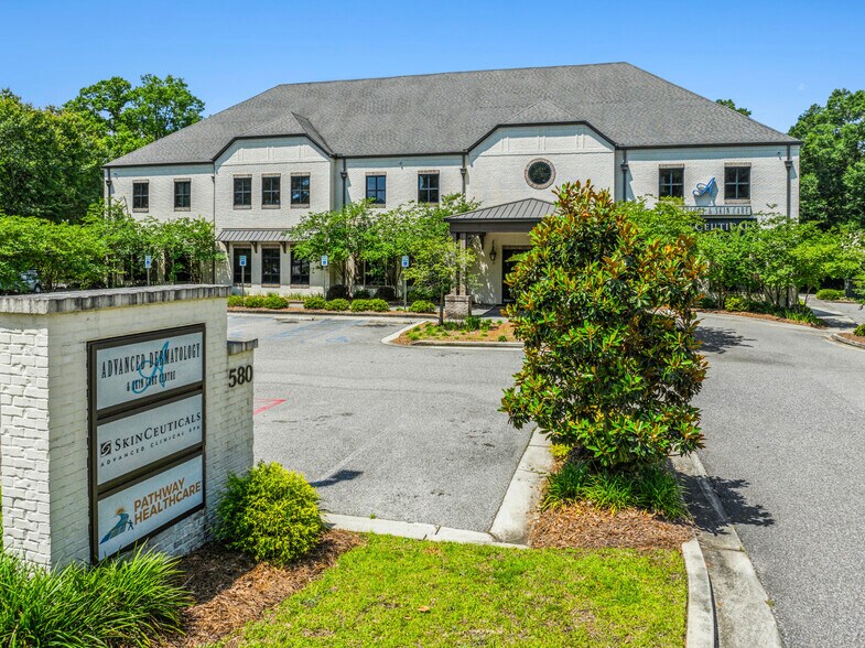 580 Providence Park Dr E, Mobile, AL à vendre - Photo de l’immeuble – Image 2 sur 8