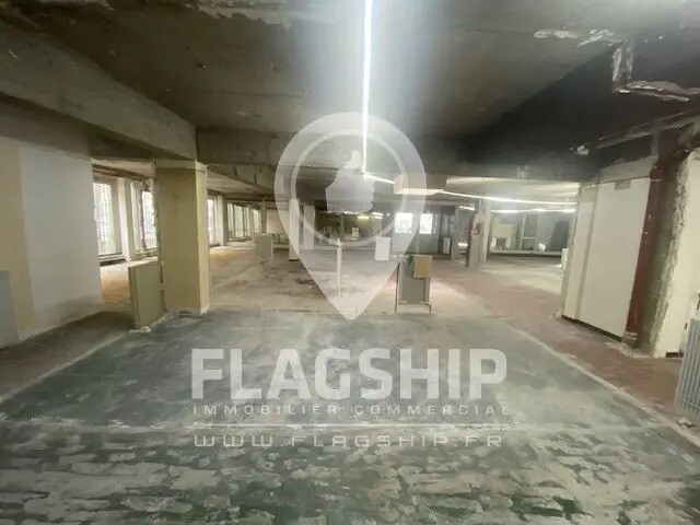 Local commercial dans Paris à louer - Photo de l’immeuble – Image 3 sur 8