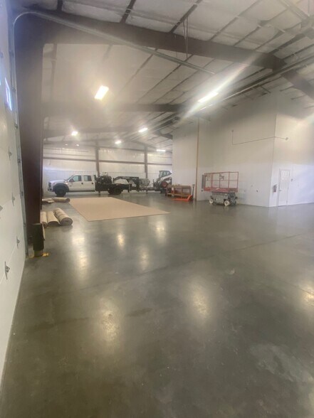 7007 Cowboy Way, Billings, MT à louer - Photo de l’immeuble – Image 2 sur 23