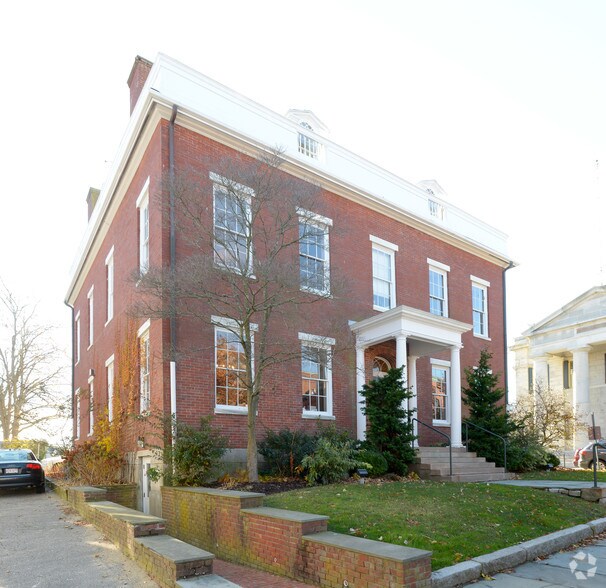30-32 William St, New Bedford, MA à vendre - Photo de l’immeuble – Image 2 sur 9