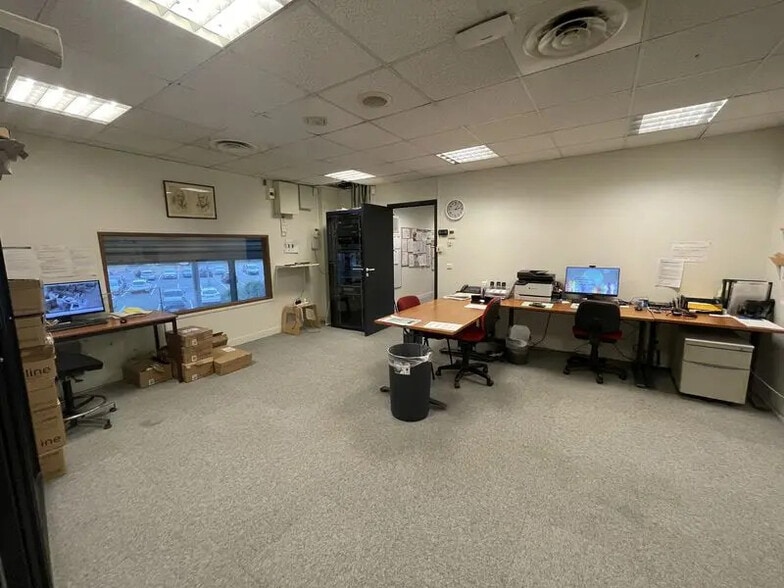 Local commercial dans Chambly à louer - Photo de l’immeuble – Image 3 sur 4