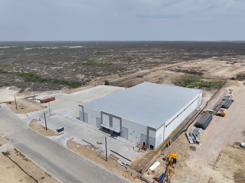 119 Man United St., Laredo, TX à louer - Photo de l’immeuble – Image 2 sur 3