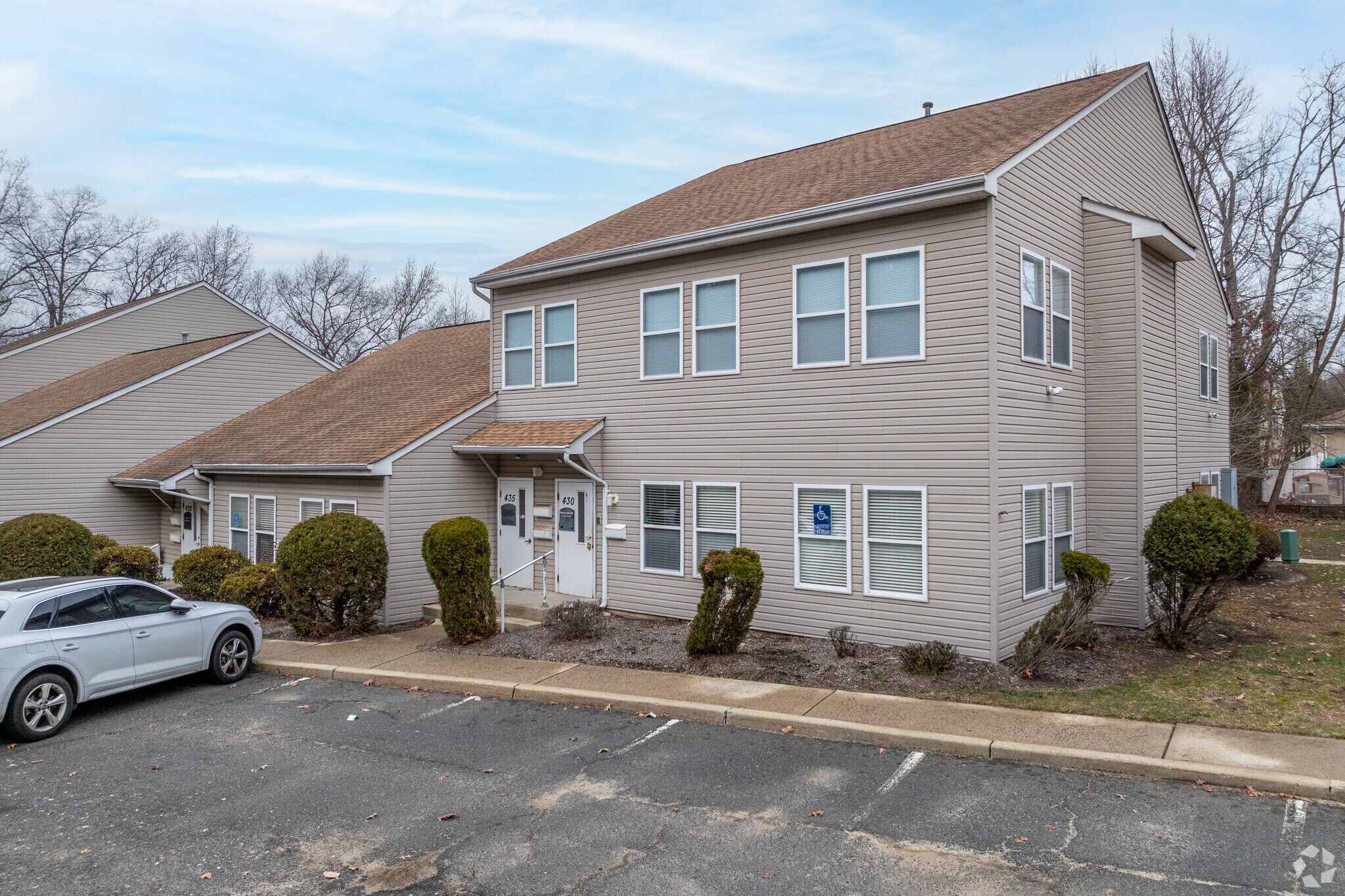 430 Bridge Plaza Dr, Manalapan Township, NJ à vendre Photo principale– Image 1 sur 7