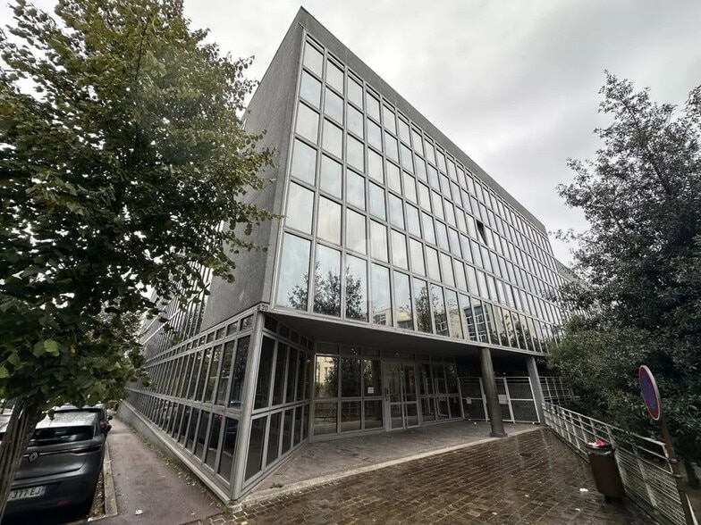Bureau dans Châtenay-Malabry à vendre - Photo de l’immeuble – Image 1 sur 7