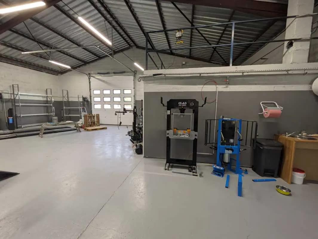 Local d'activités dans L'Isle-d'Abeau à vendre Photo intérieure– Image 1 sur 3