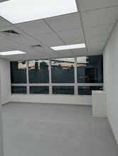 4119-4123 Union St, Flushing, NY à louer Photo intérieure– Image 1 sur 10